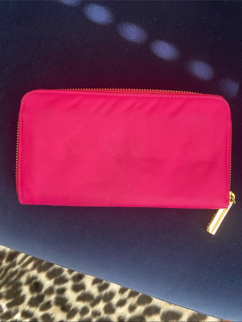 Tory Burch Hot Pink Zip-Around Wallet with Tan Logo - Picture 2 of 5